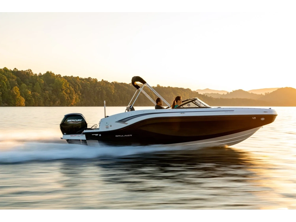 Bayliner DX2000 DX2000 Blue Hull Sides (White Bottom) 2025 alt