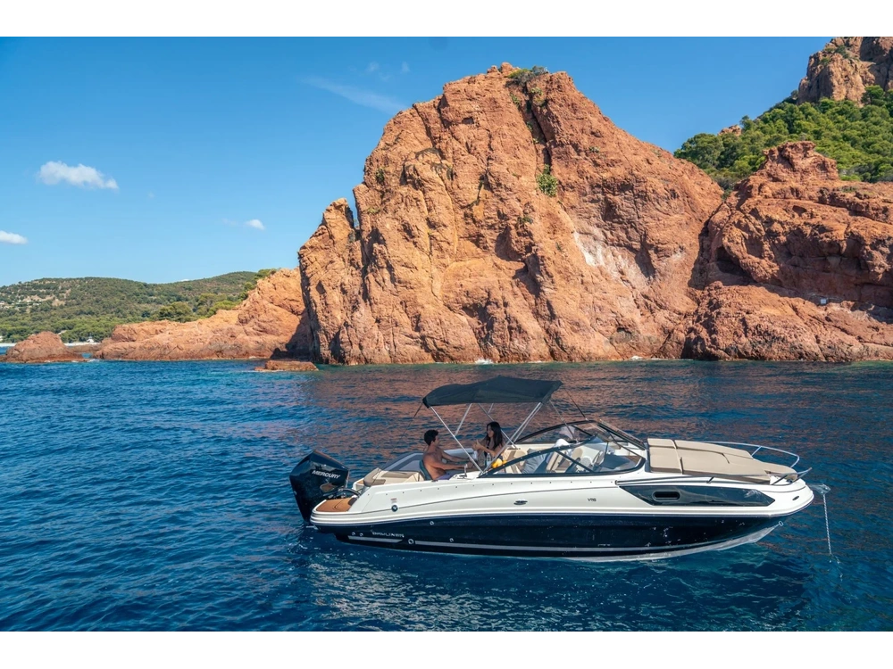 Bayliner VR6 CUDDY OUTBOARD VR6 CUDDY OUTBOARD Blue Hull Sides (White Bottom) 2025 alt