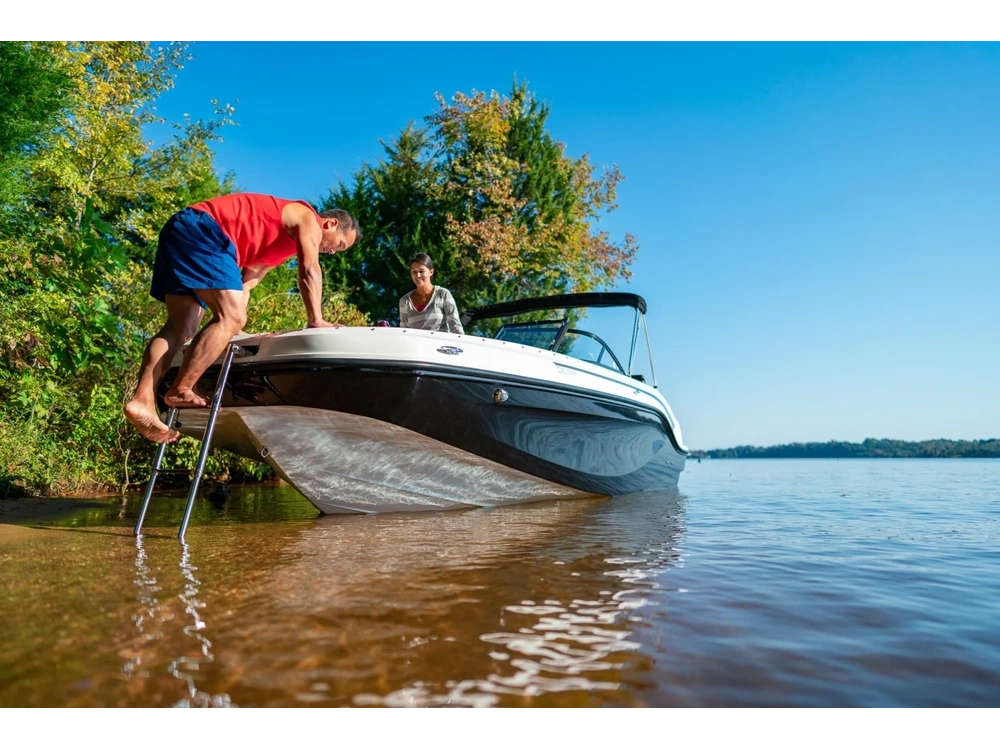 Bayliner DX2000 DX2000 Blue Hull Sides (White Bottom) 2025 alt