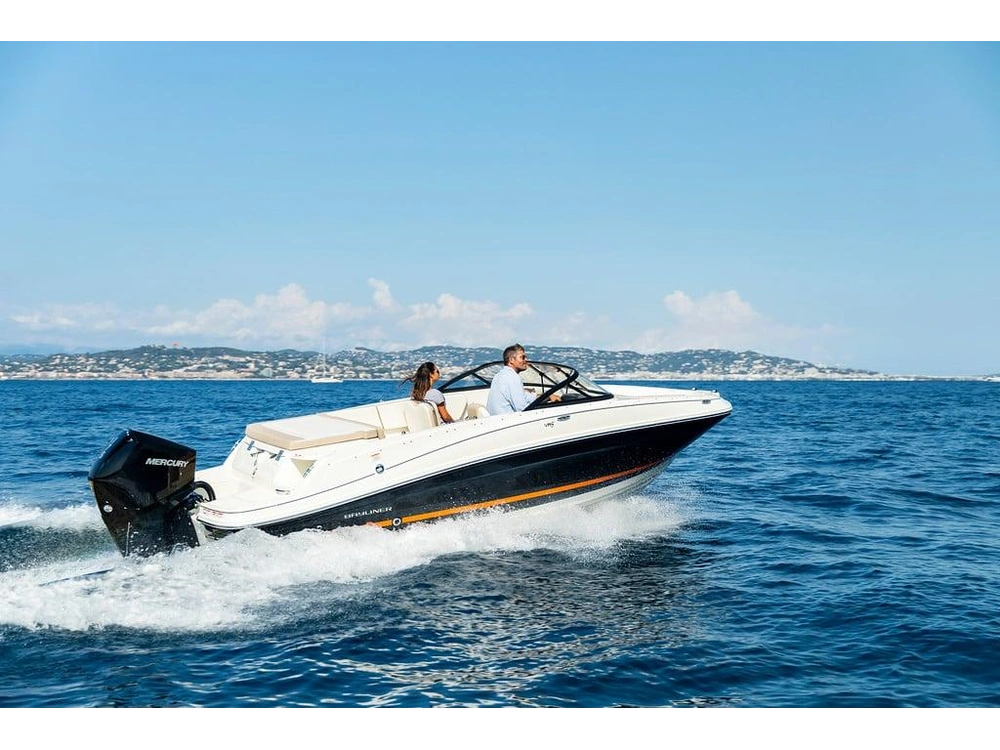 Bayliner VR5 VR5 Blue Hull Sides (White Bottom) 2025 alt