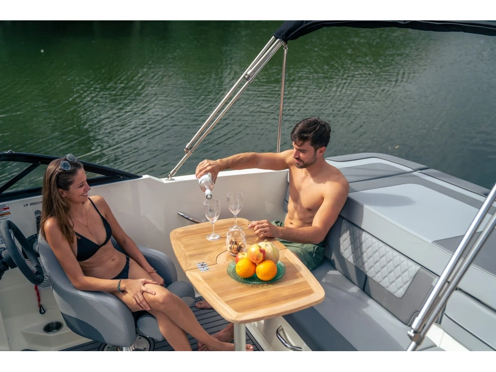 Bayliner VR4 VR4 Blue Hull Sides (White Bottom) 2025 alt