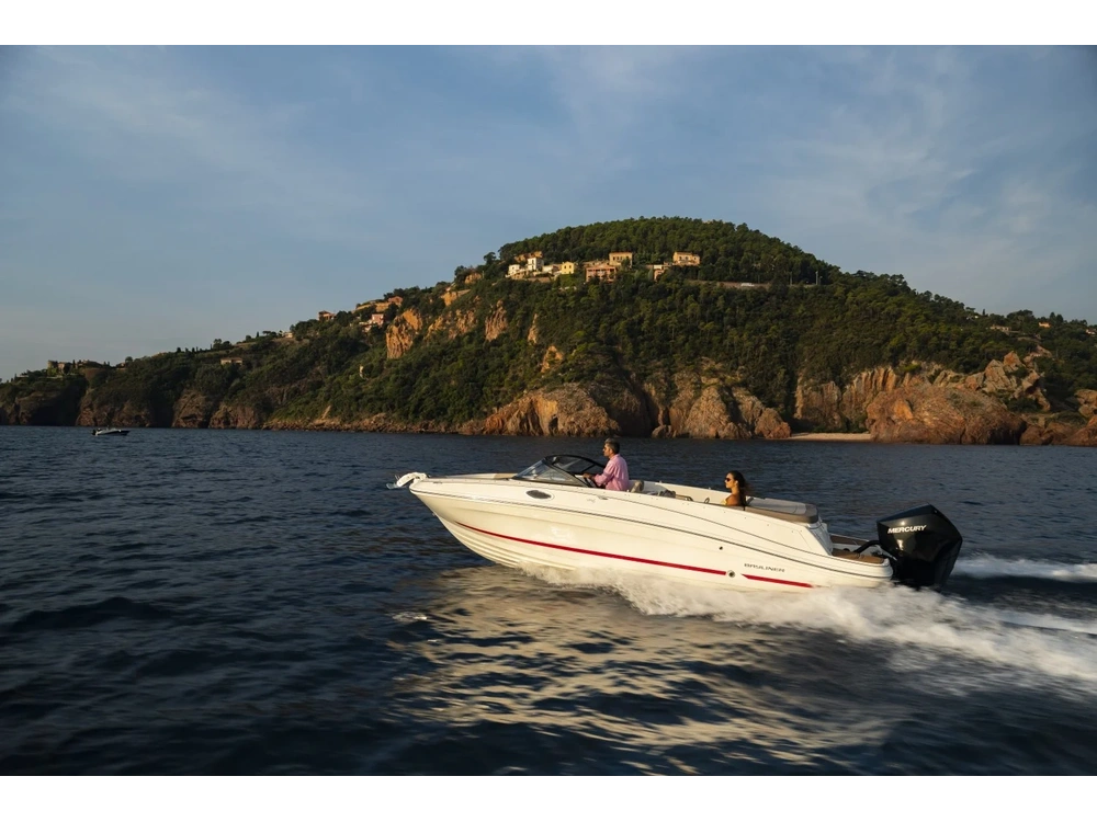 Bayliner VR6 OUTBOARD VR6 OUTBOARD Blue Hull Sides (White Bottom) 2025 alt