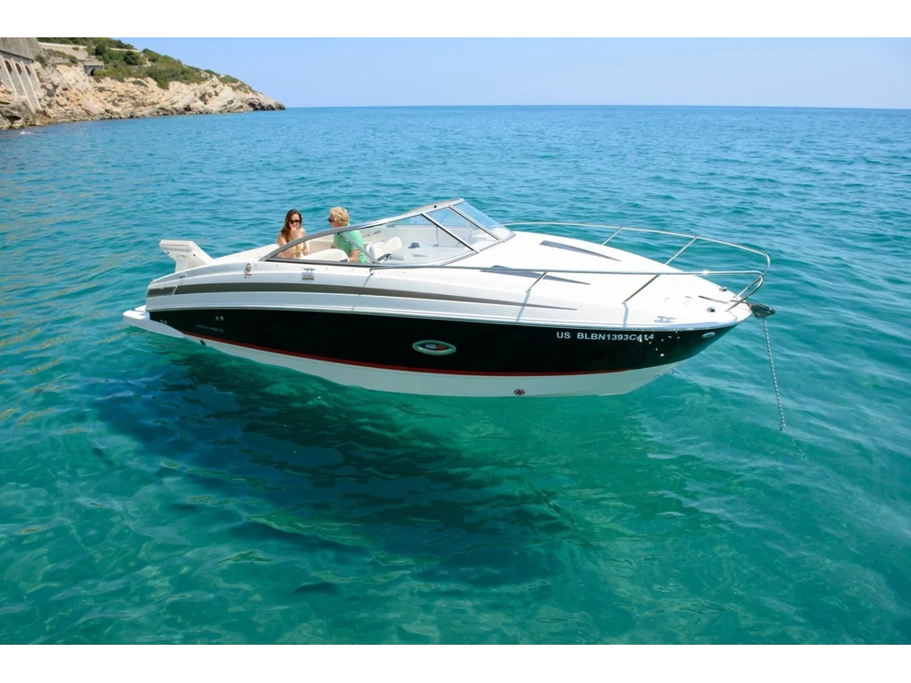 Bayliner 742R 742R Black Hull Sides (White Bottom) 2025 alt