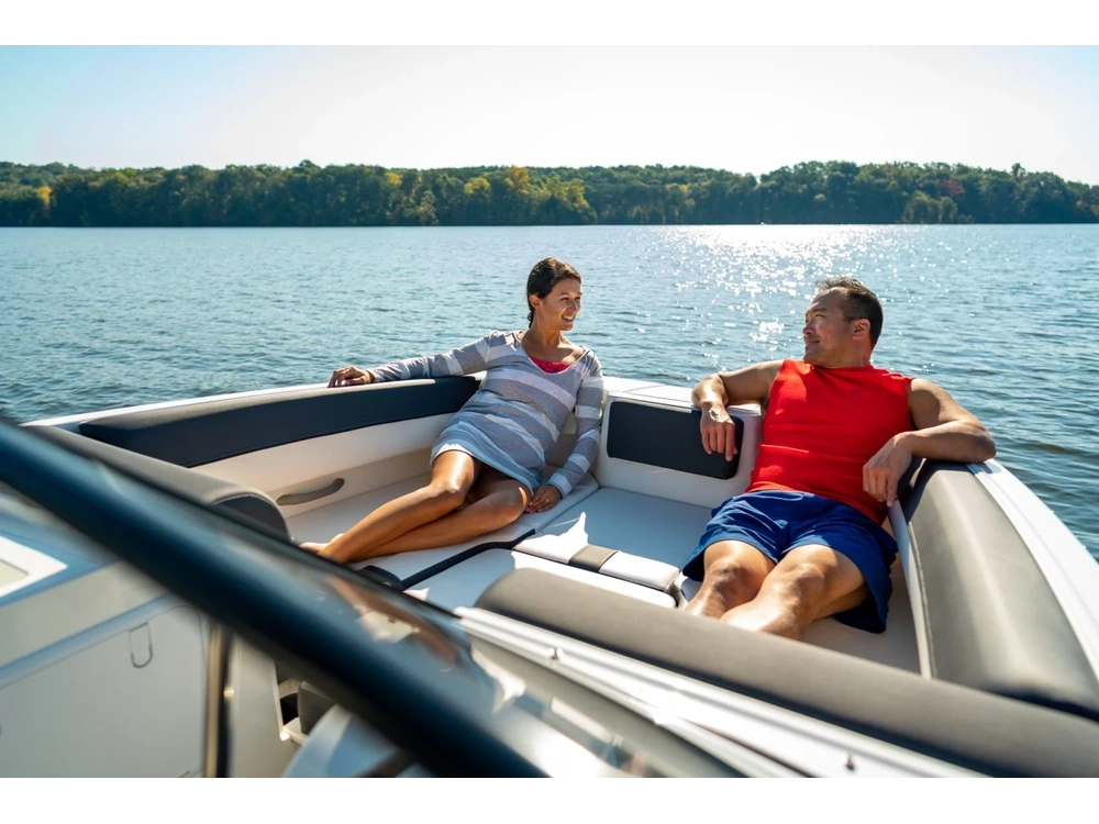 2025 Bayliner DX2000 DX2000 Blue Hull Sides (White Bottom) alt