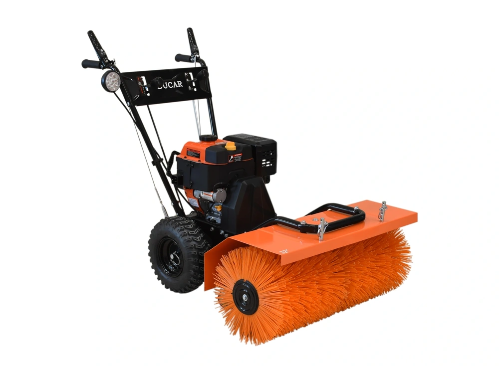 Ducar Brosse motorisée avec moteur hivernisé - 32 po (pour utilisation neige) Brosse motorisée avec moteur hivernisé - 32 po (pour utilisation neige) 2025 alt