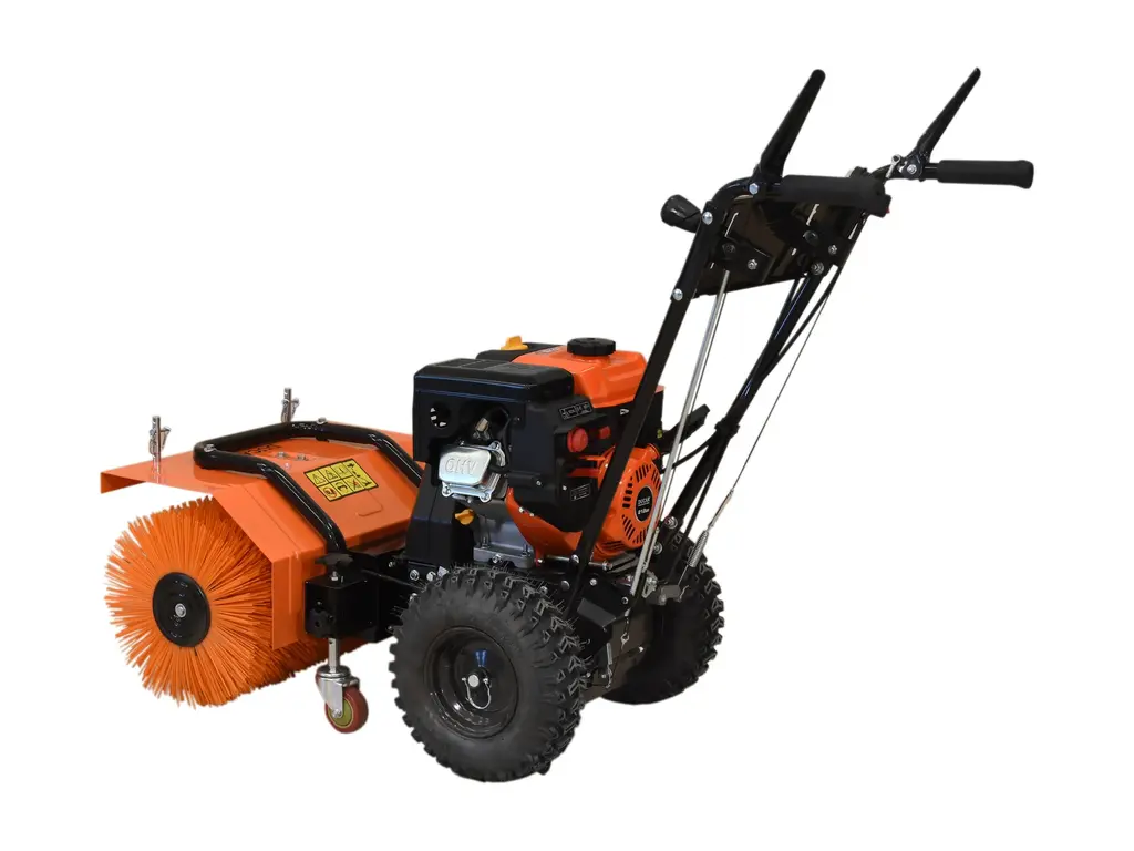 Ducar Brosse motorisée avec moteur hivernisé - 24 po (pour utilisation neige) 2025