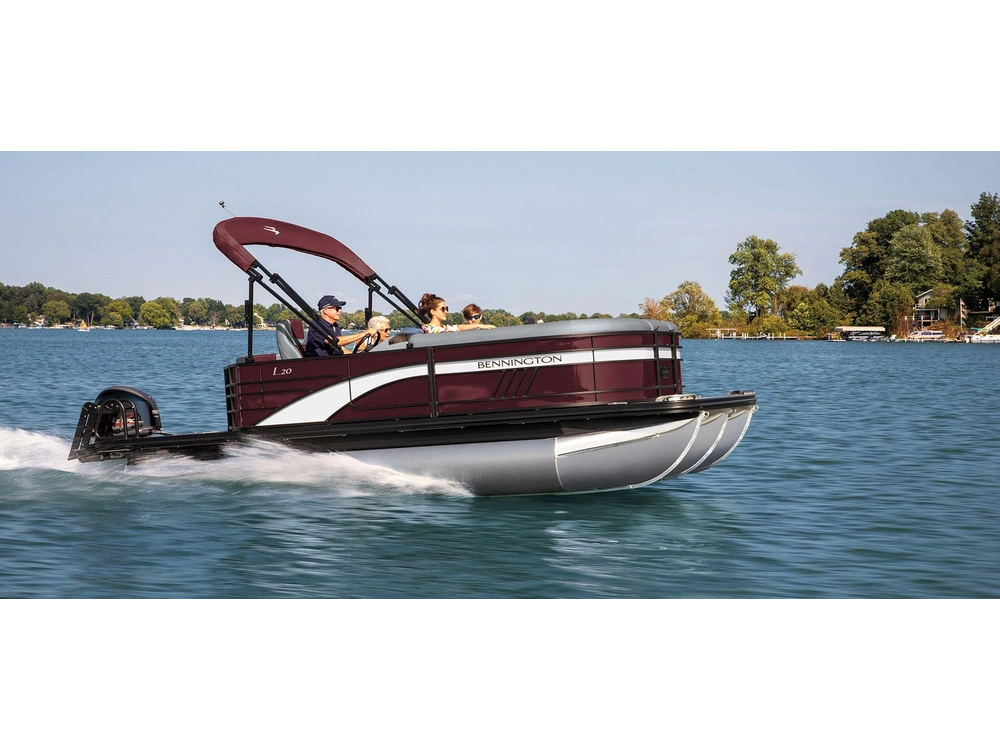 2025 Bennington Marine L Line 20 L Stern Radius Quad Bench alt