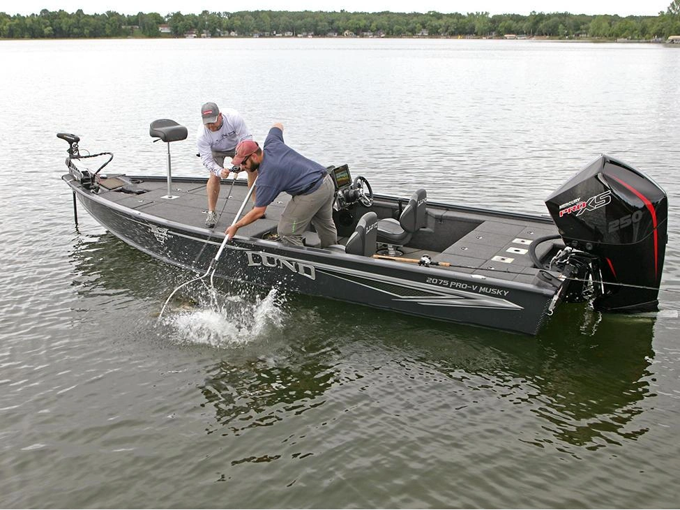 2025 Lund 2075 Pro-V Musky XS 2075 Pro-V Musky XS alt