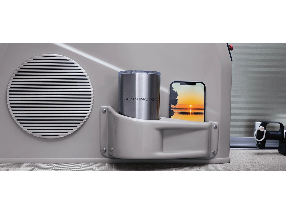 Bennington Marine SX Line 20 SX Stern Radius Quad Bench 2025 alt