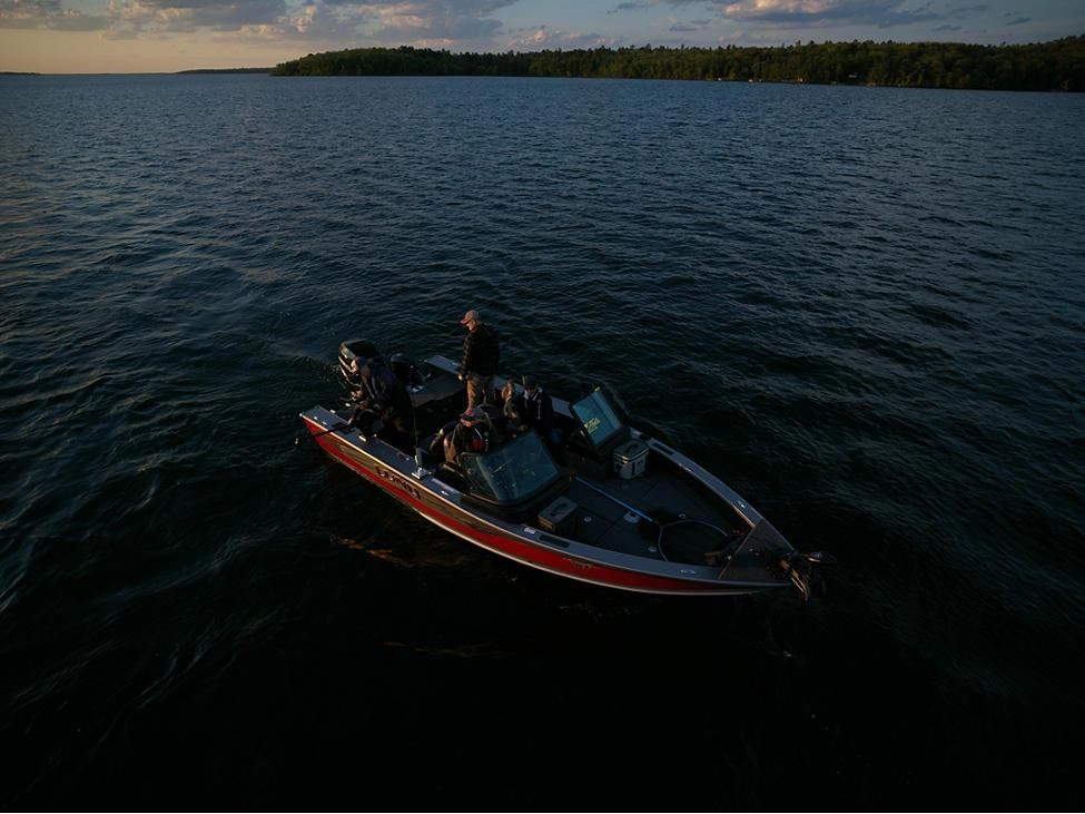 Lund 2175 Pro-V 2175 Pro-V Sport 2025 alt