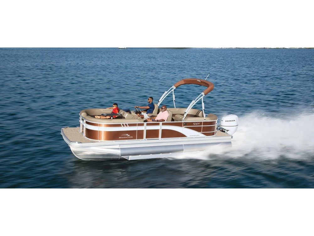 2025 Bennington Marine SX Line 20 SX Stern Radius Quad Bench alt