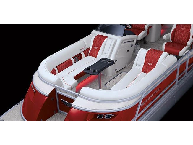 2025 Bennington Marine Q Line 25 Q Stern Radius Quad Bench alt