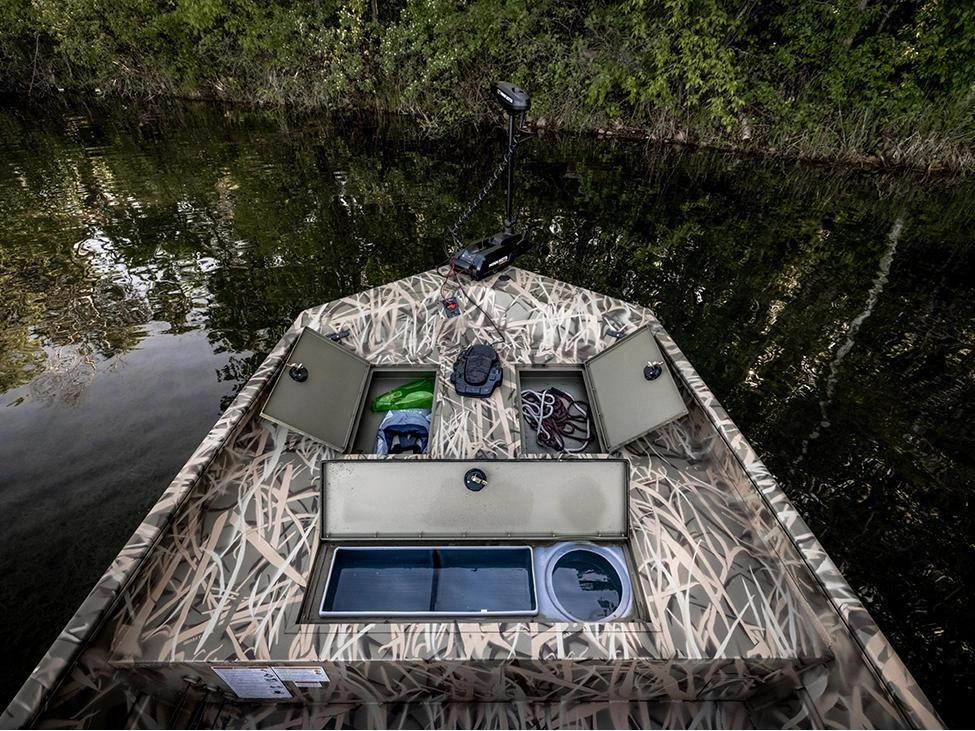 Lund 1870 Predator 1870 Predator Tiller 2025 alt