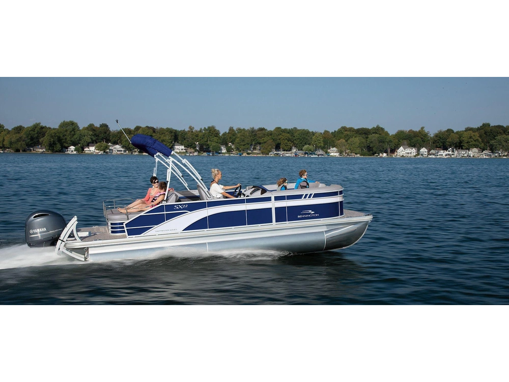 Bennington Marine SX Line 20 SX Stern Radius Quad Bench 2025 alt