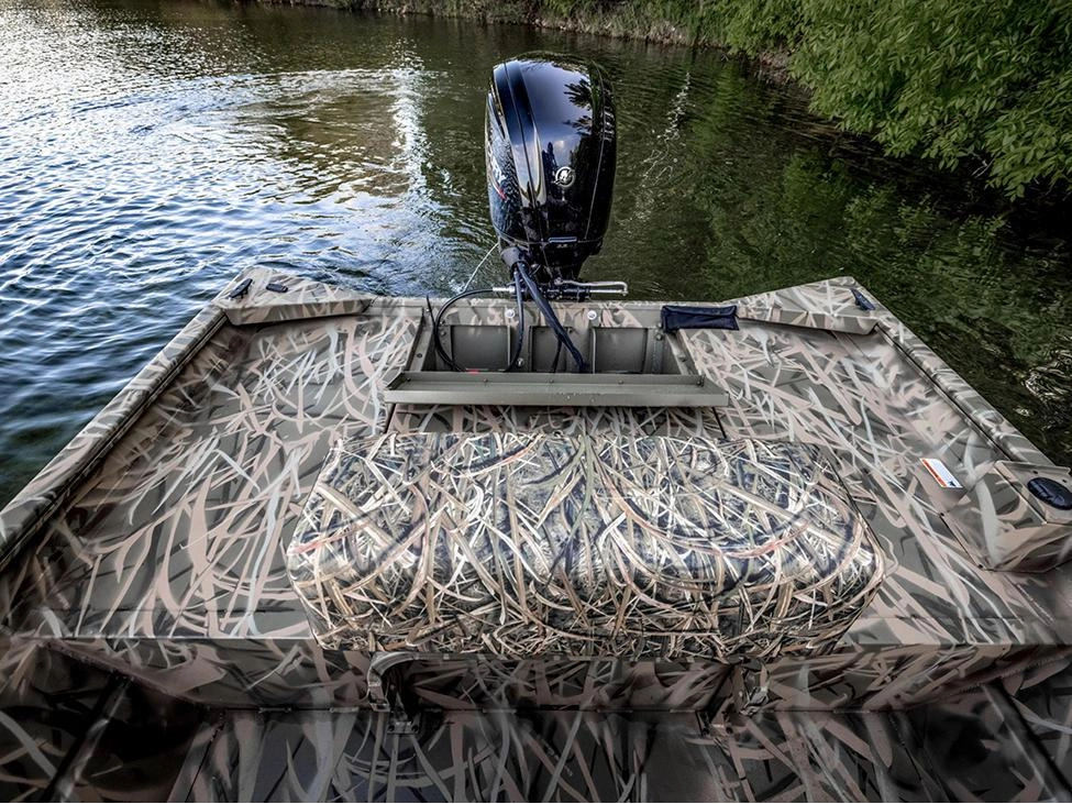 Lund 1870 Predator 1870 Predator Tiller 2025 alt