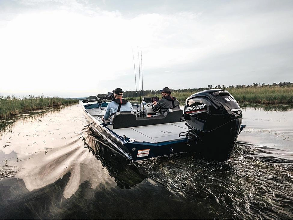 Lund 1870 Predator 1870 Predator Tiller 2025 alt