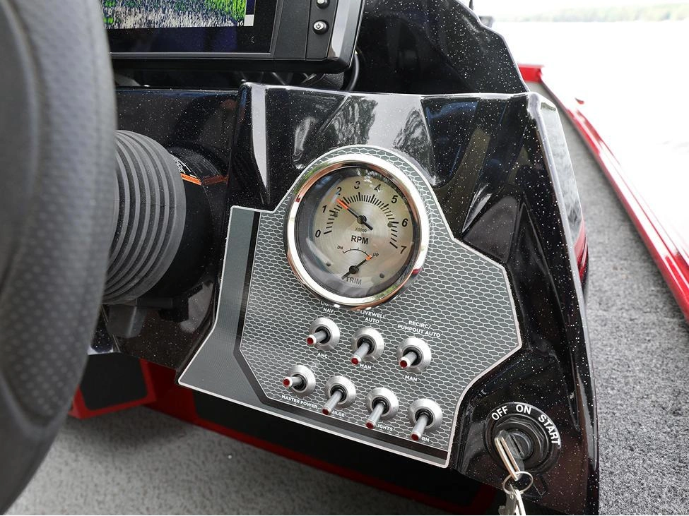 2025 Lund 1775 Renegade 1775 Renegade SS alt