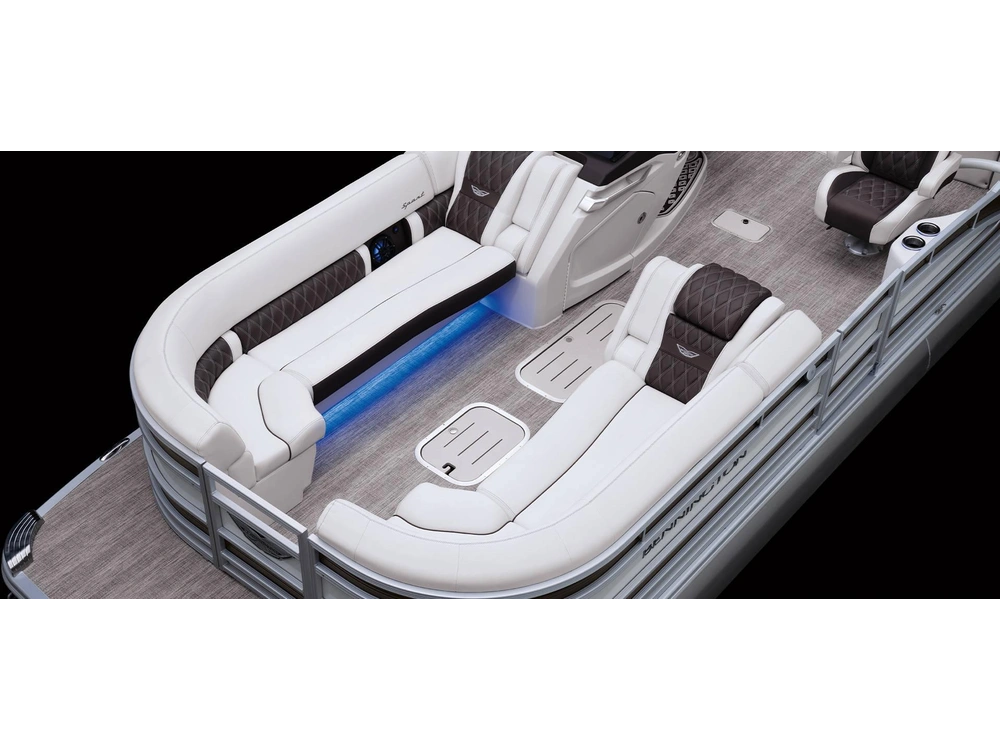 Bennington Marine R Line 23 R Quad Bench 2025 alt