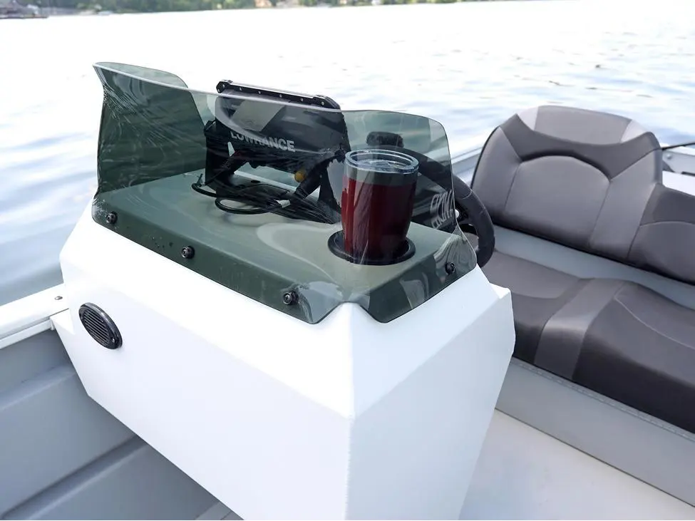 2025 Lund 2070 Predator SS