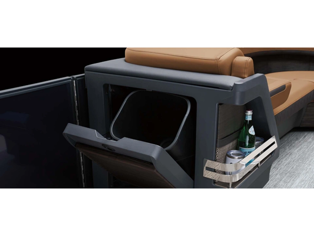 Bennington Marine M Line 22 M Fastback Quad Bench 2025 alt