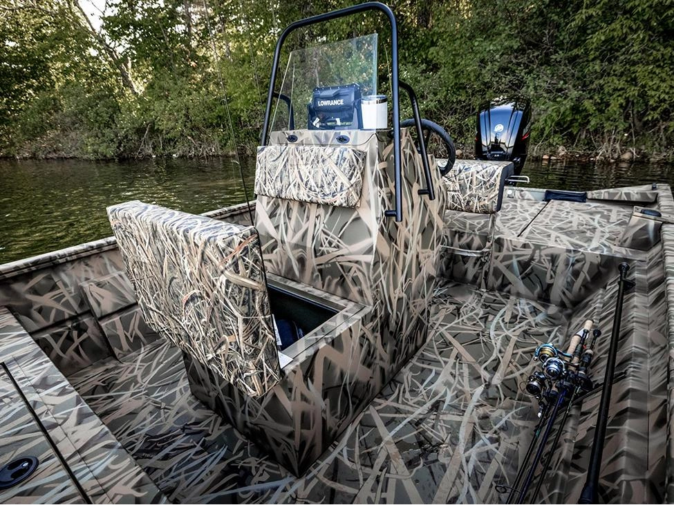 Lund 1870 Predator 1870 Predator Tiller 2025 alt