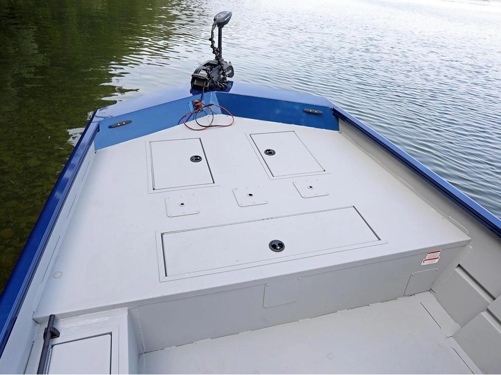 Lund 1870 Predator 1870 Predator Tiller 2025 alt