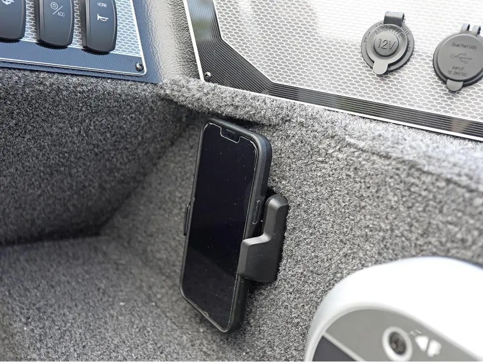 2025 Lund 1650 Angler SS