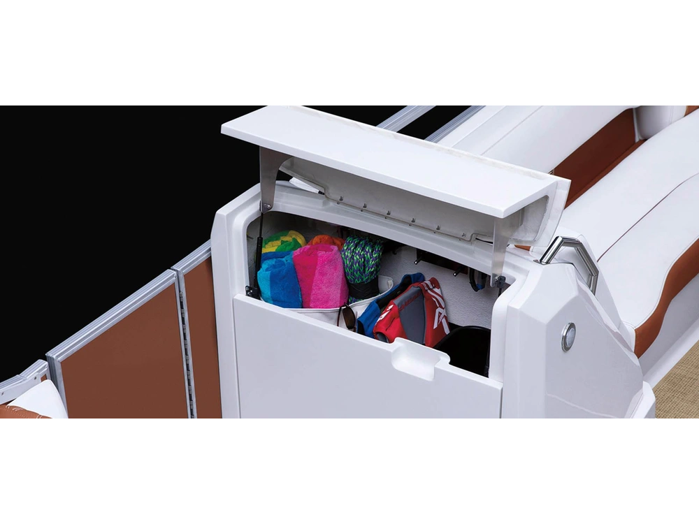 Bennington Marine R Bowrider Line 22 RT Fastback Quad Bench 2025 alt