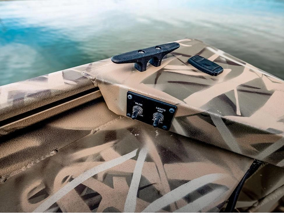 Lund 1660 Predator 1660 Predator Tiller 2025 alt