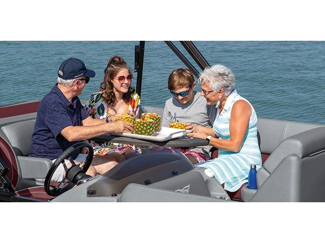 Bennington Marine L Line 20 L Stern Radius Quad Bench 2025 alt