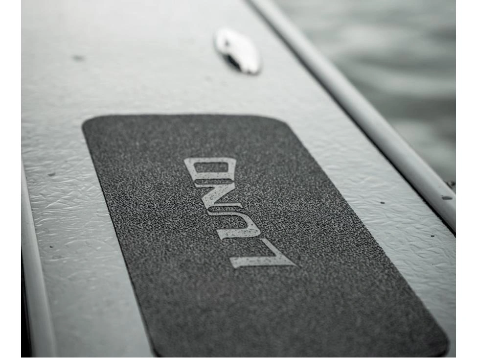 Lund 2075 Pro-V 2075 Pro-V Sport 2025 alt