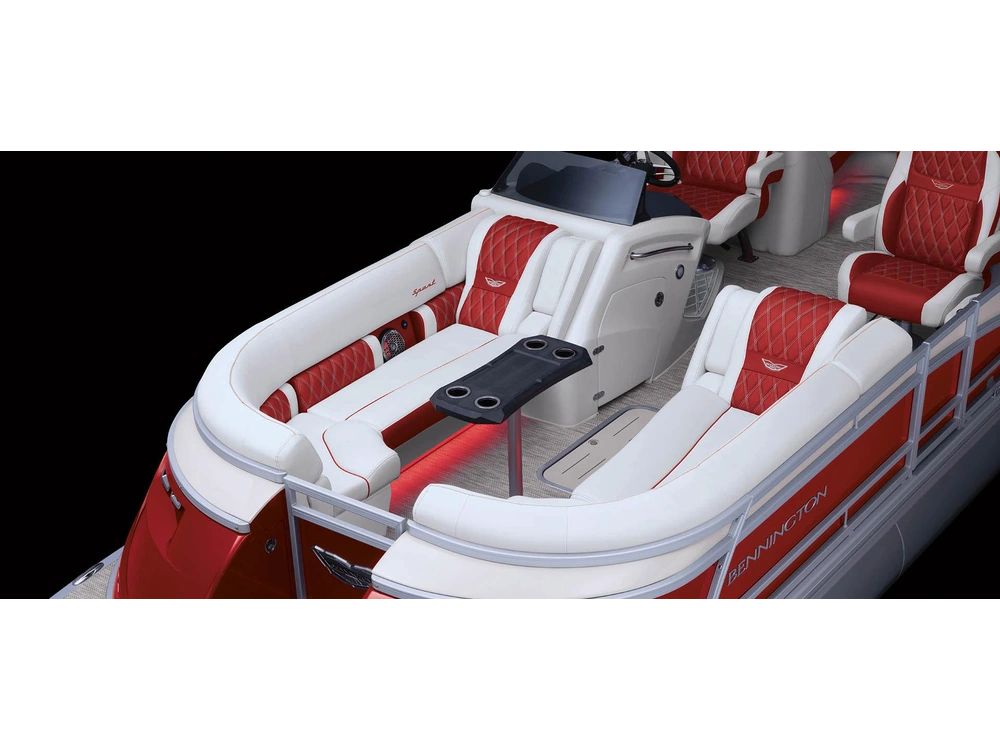 2025 Bennington Marine Q Line 25 Q Stern Radius Quad Bench alt