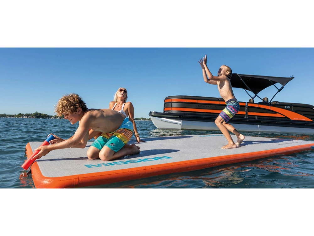 Bennington Marine R Line 23 R Quad Bench 2025 alt