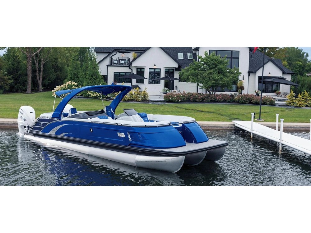 Bennington Marine QX Line 23 QX Fastback Quad Bench 2025 alt