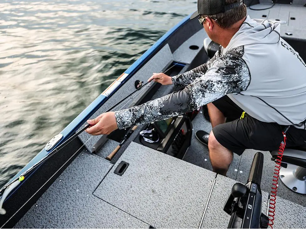 Lund 1650 Angler Tiller 2025