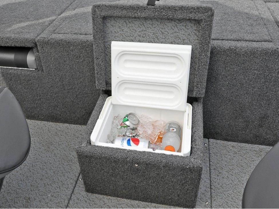 2025 Lund 1975 Renegade 1975 Renegade SS alt