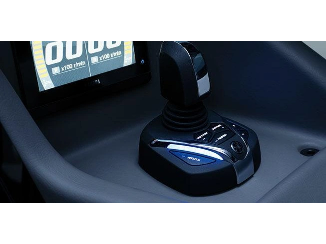 Bennington Marine QX Line 23 QX Fastback Quad Bench 2025 alt