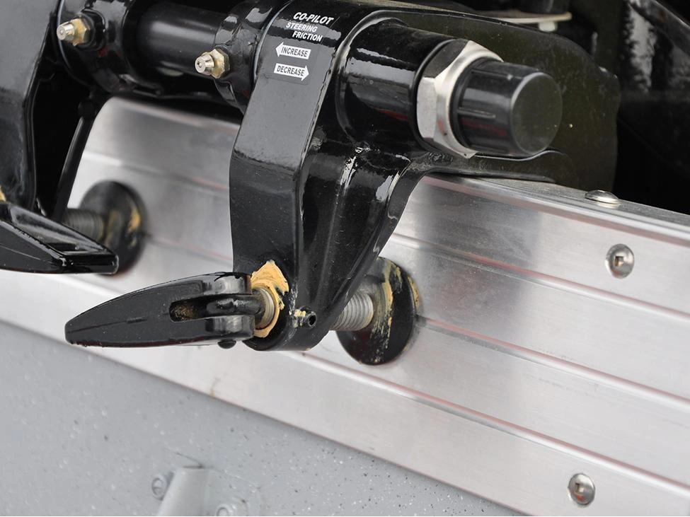 2025 Lund WC-12 WC-12 Tiller alt