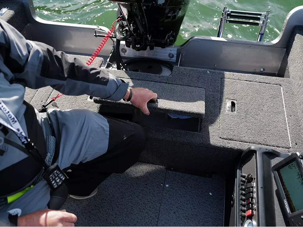 Lund 1775 Pro Guide 1775 Pro Guide Tiller 2025 alt