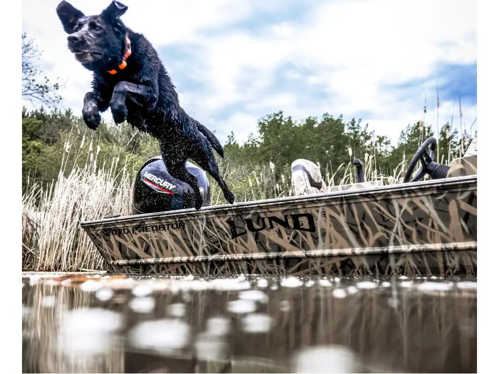 2025 Lund 2070 Predator CC