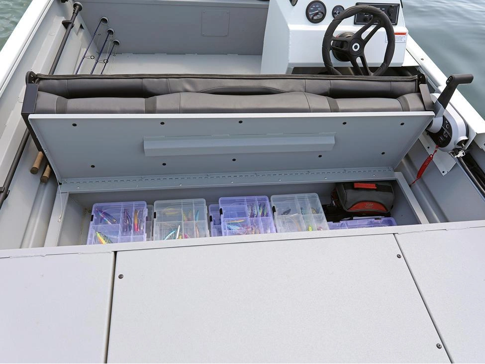 Lund 2070 Predator 2070 Predator SS 2025 alt