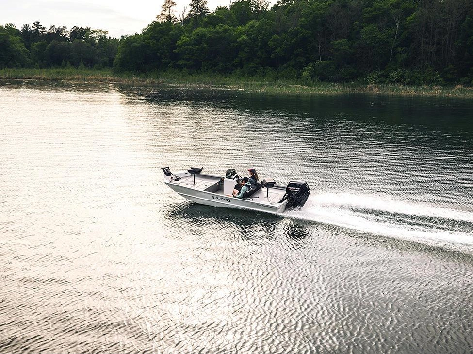 Lund 1760 Predator 1760 Predator Tiller 2025 alt