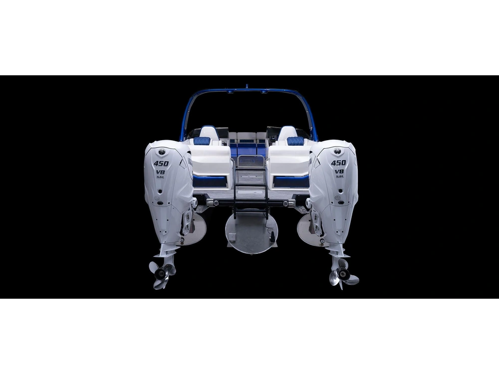 Bennington Marine QX Line 23 QX Fastback Quad Bench 2025 alt