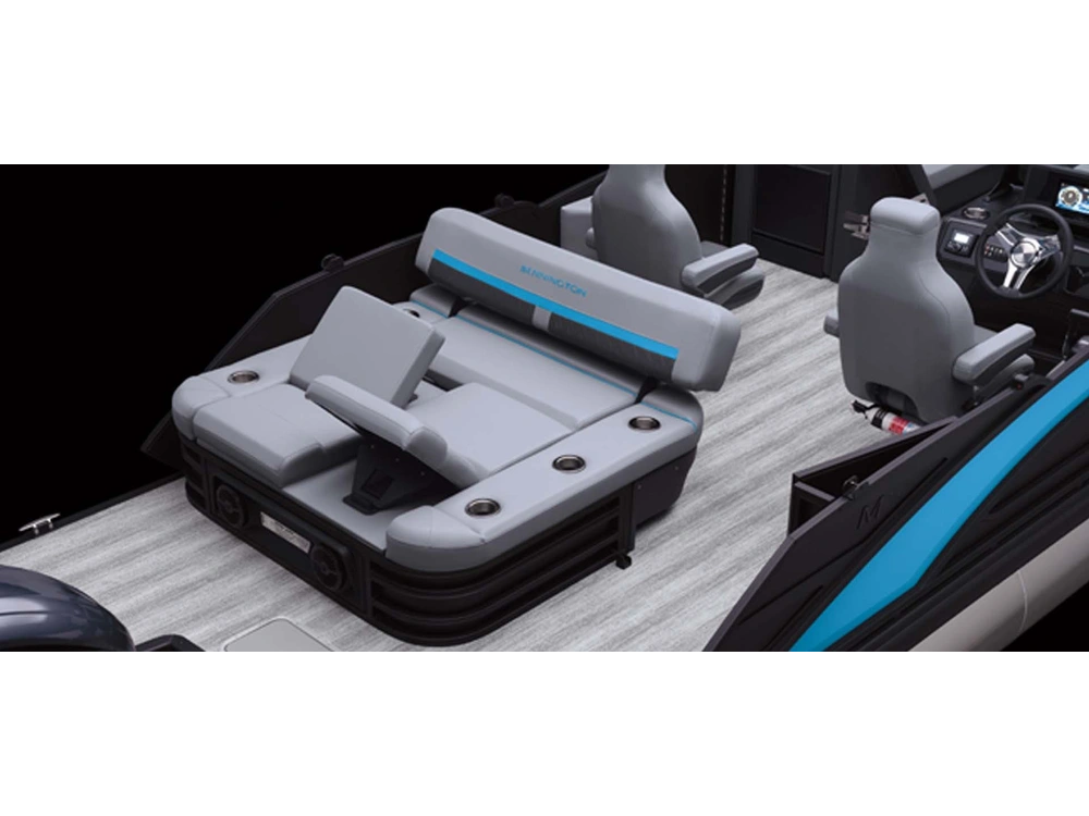 Bennington Marine M Line 22 M Fastback Quad Bench 2025 alt