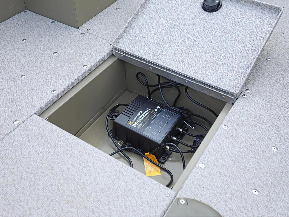 Lund 1875 Alaskan 1875 Alaskan Tiller 2025 alt