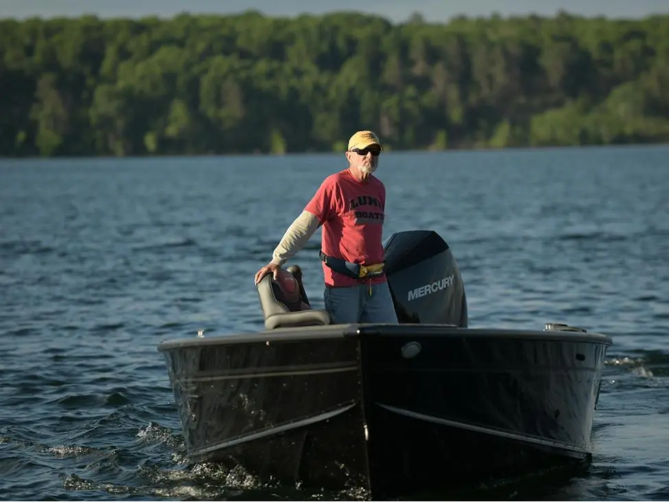 2025 Lund 2075 Pro Guide Tiller