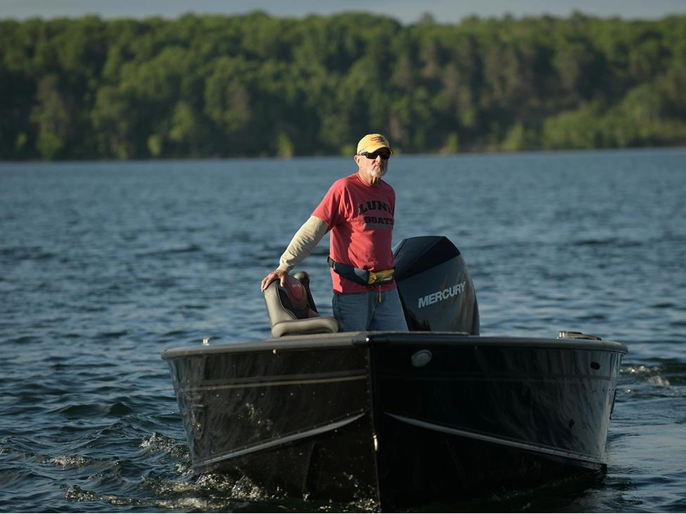 2025 Lund 2075 Pro Guide 2075 Pro Guide Tiller alt