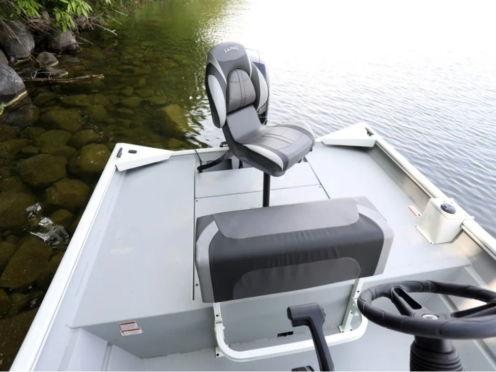 Lund 1870 Predator 1870 Predator Tiller 2025 alt