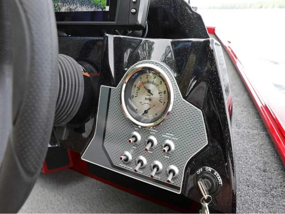 2025 Lund 1975 Renegade 1975 Renegade SS alt