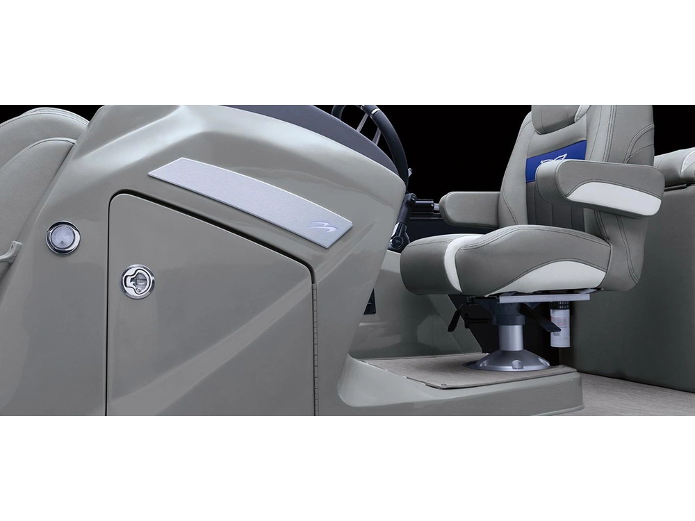 Bennington Marine LX Sport Line 23 LXS Fastback Quad Bench 2025 alt